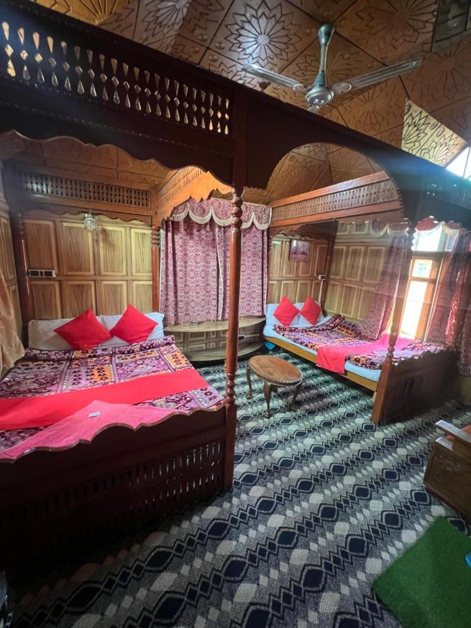 Aristotle Group Of Houseboats & Transportation Hotel Srinagar  Exterior photo