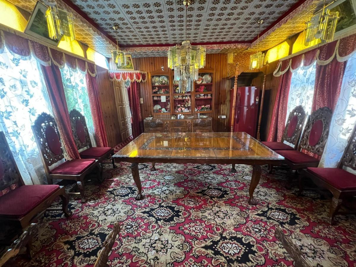 Aristotle Group Of Houseboats & Transportation Hotel Srinagar  Exterior photo